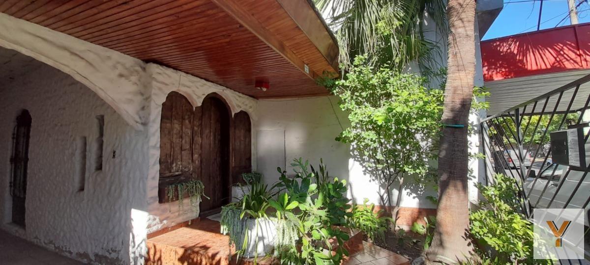 Foto de Casa en venta - 3 Dormitorios 3 Baños 2 Cocheras - 353Mts2 - Lomas de, imagen 2