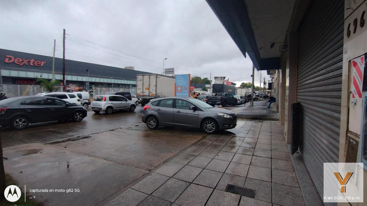 Foto de Local Comercial en alquiler - 1 Baño - Morón, imagen 1