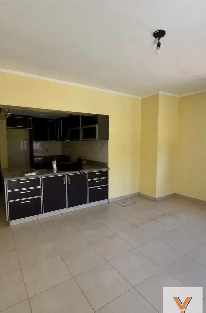 Foto de Casa en venta - 4 Dormitorios 2 Baños - Lujan, imagen 4
