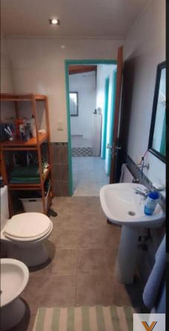 Foto de Casa en venta - 2 Dormitorios 1 Baño - La Plata, imagen 2