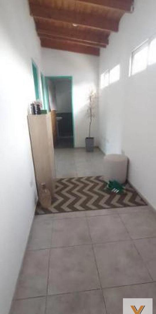 Foto de Casa en venta - 2 Dormitorios 1 Baño - La Plata, imagen 3