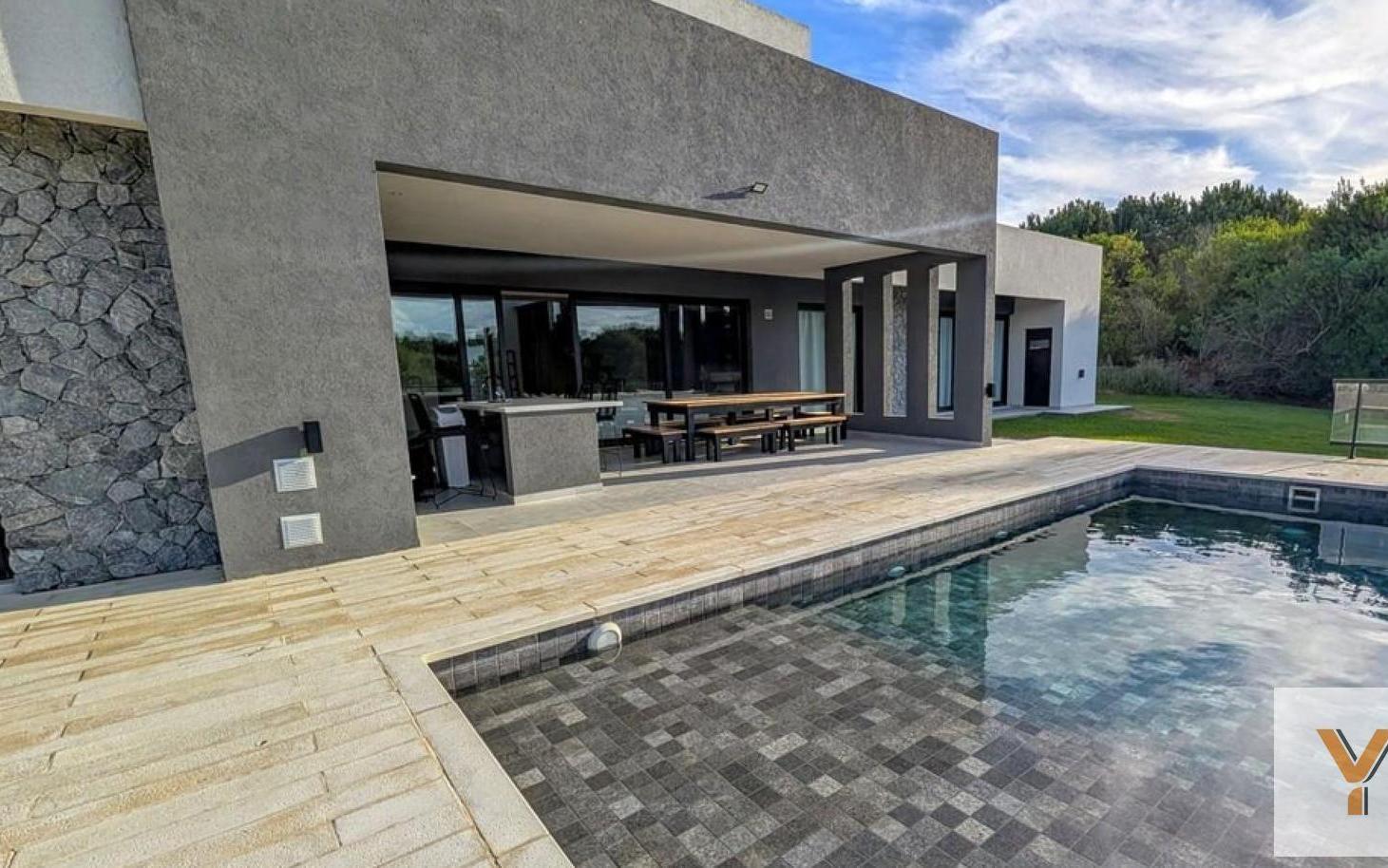Foto de Casa en venta - 5 Dormitorios 4 Baños - Golf 2, imagen 4