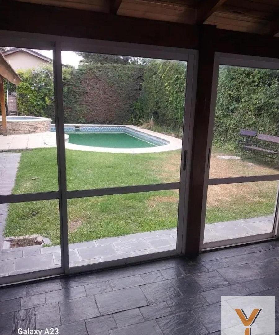 Foto de Casa en venta - 4 Dormitorios 4 Baños - General Rodríguez, imagen 2