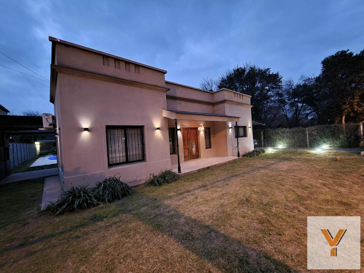 Foto de Casa en venta - 2 Dormitorios 2 Baños - 907Mts2 - Las Casuarinas, Luján, imagen 1