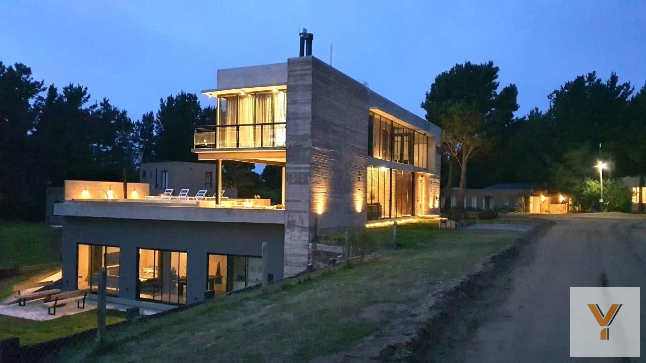 Foto de Casa en venta - 6 Dormitorios 6 Baños - Senderos I, imagen 1