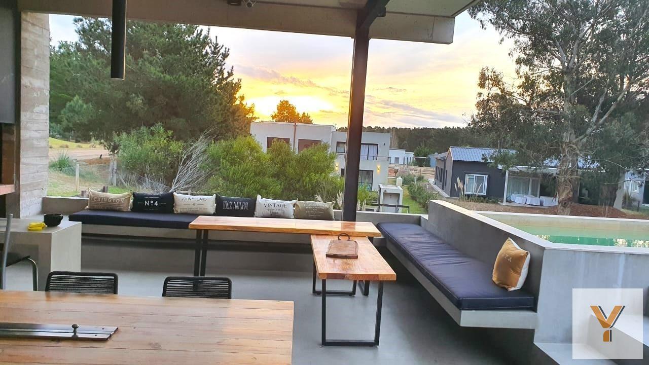 Foto de Casa en venta - 6 Dormitorios 6 Baños - Senderos I, imagen 4