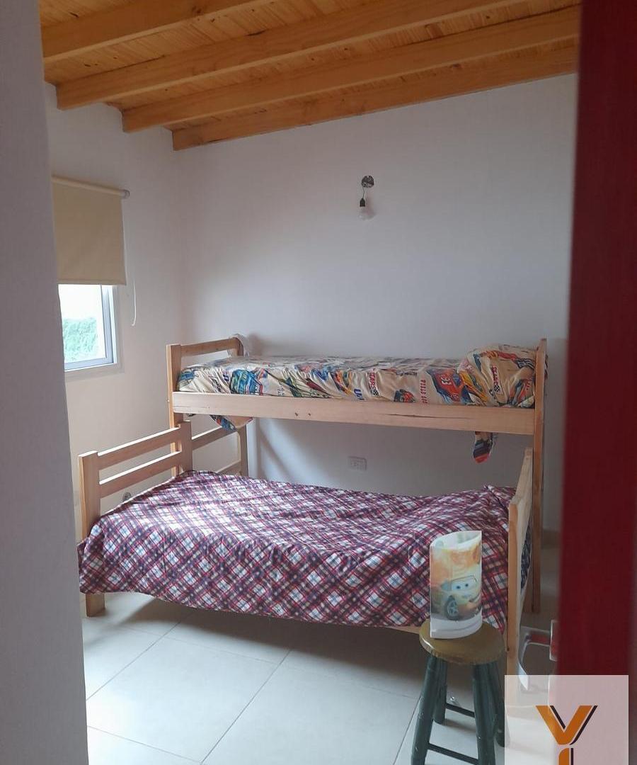 Foto de PH en venta - 2 Dormitorios 1 Baño - Cochera - 70Mts2 - Aguas Verdes, imagen 4
