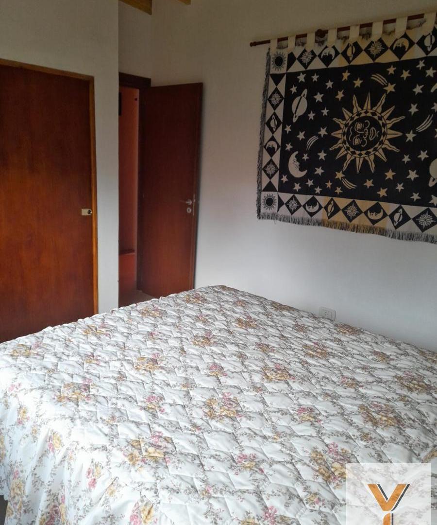Foto de PH en venta - 2 Dormitorios 1 Baño - Cochera - 70Mts2 - Aguas Verdes, imagen 3