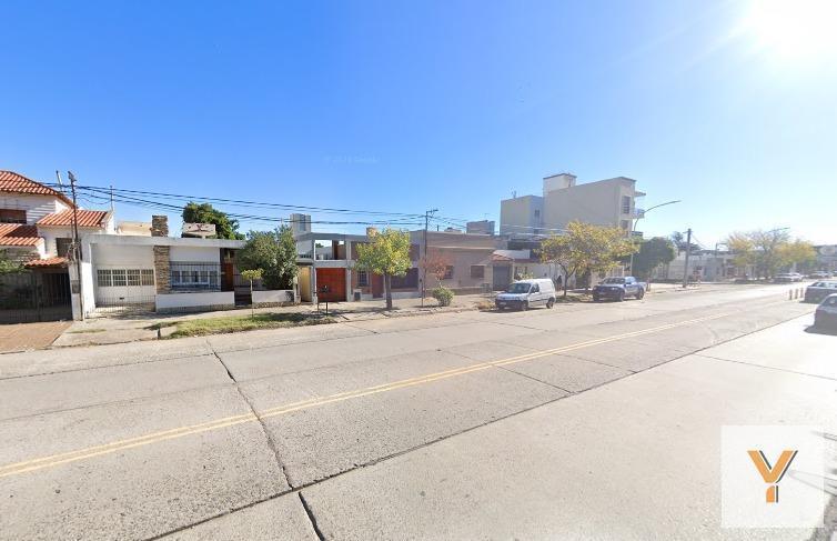 Foto de Edificio Comercial en venta - 6 Dormitorios 4 Baños - 479Mts2 - Bahía, imagen 1