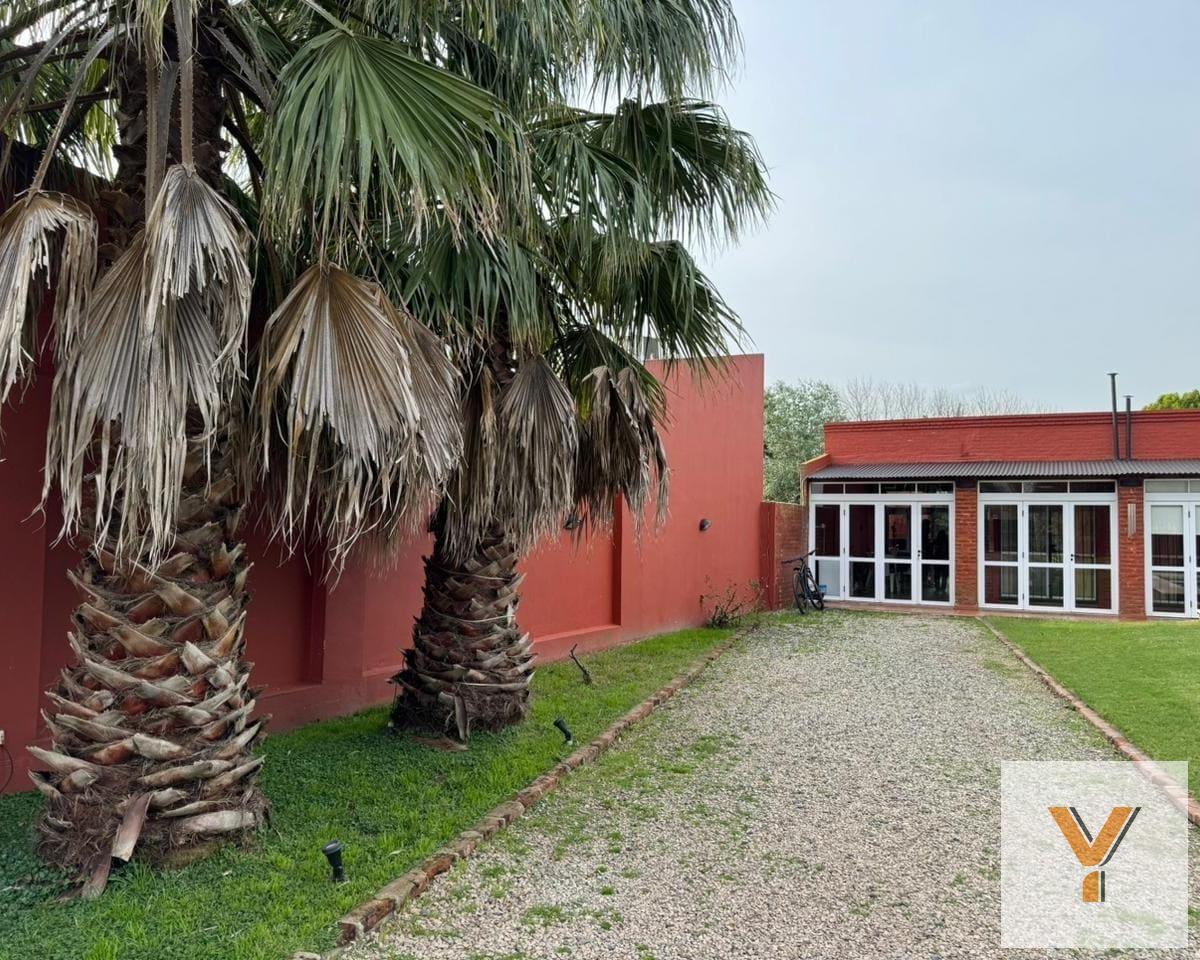 Foto de Casa en venta - 3 Dormitorios 2 Baños - 705mts2 - Chivilcoy, imagen 5