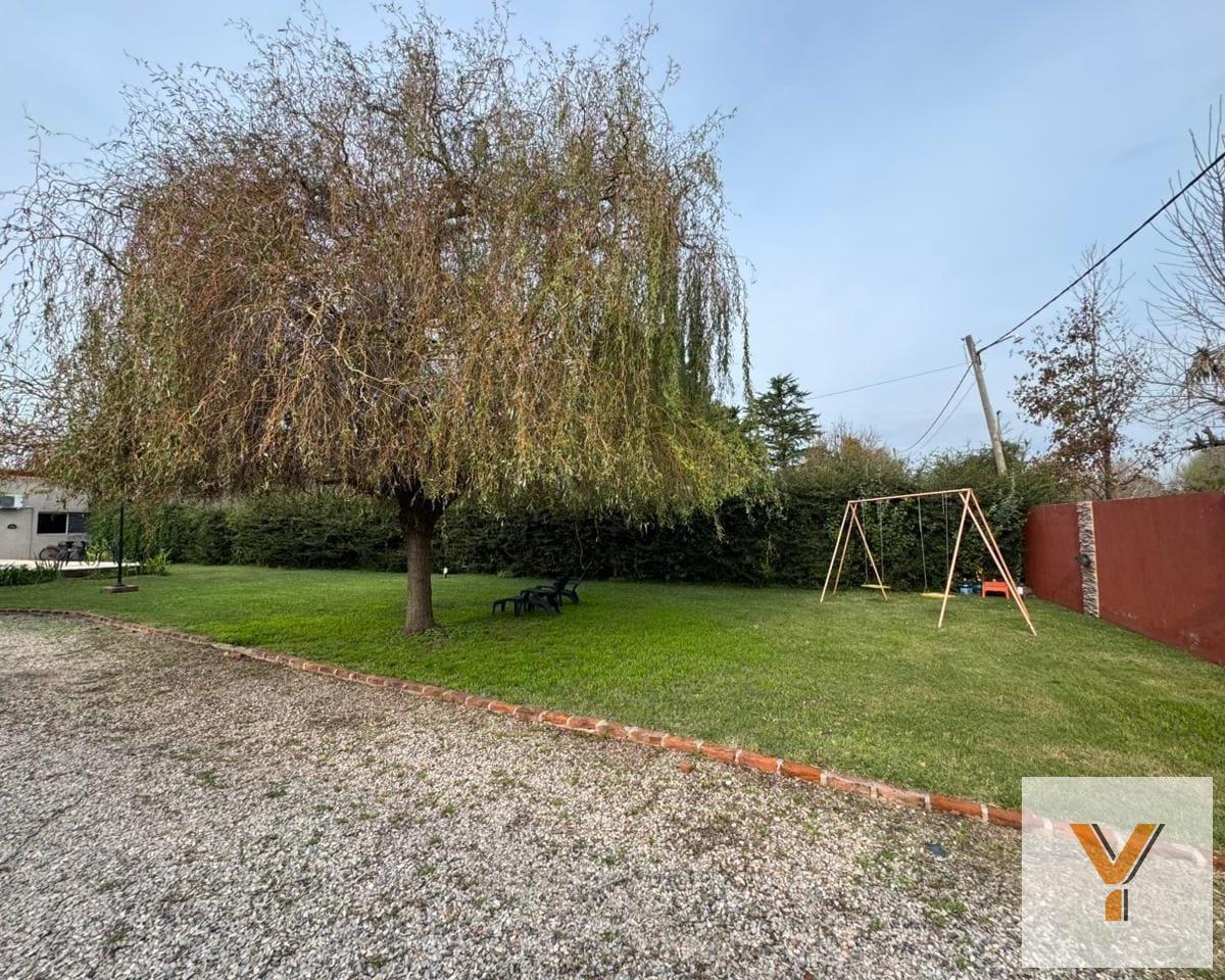 Foto de Casa en venta - 3 Dormitorios 2 Baños - 705mts2 - Chivilcoy, imagen 4