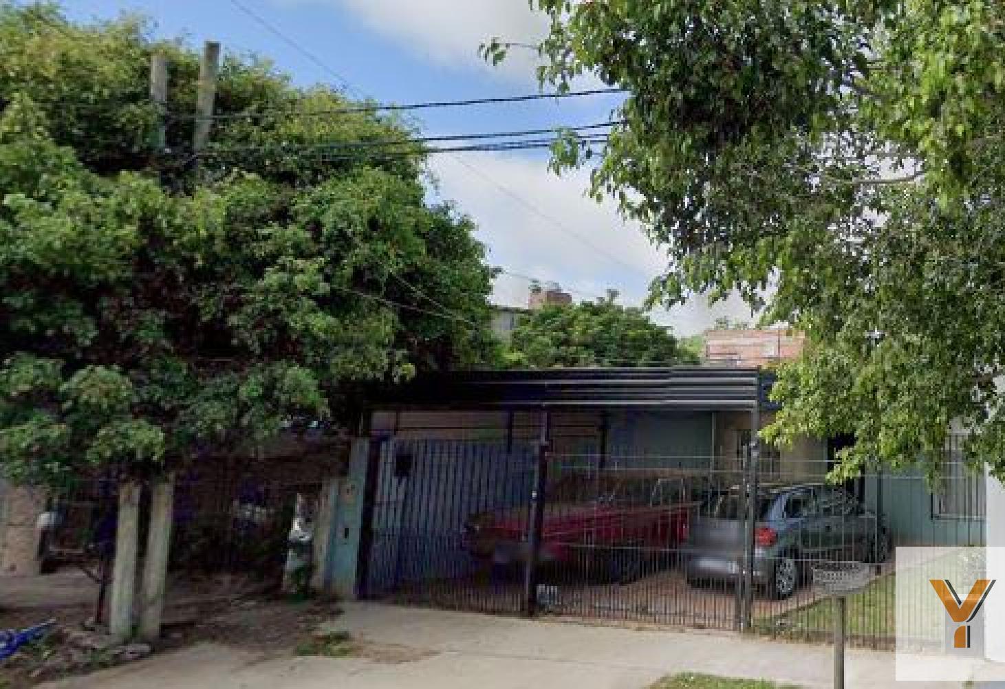 Foto de Casa en venta - 3 Dormitorios 1 Baño - Cocheras - 415Mts2 - Berazategui, imagen 1