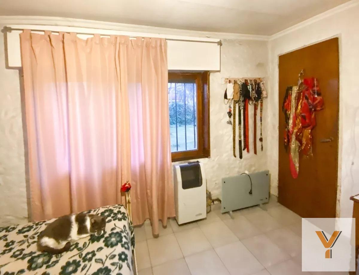 Foto de Casa en venta - 2 Dormitorios 1 Baño - Cochera - 825Mts2 - Monte Grande, imagen 3