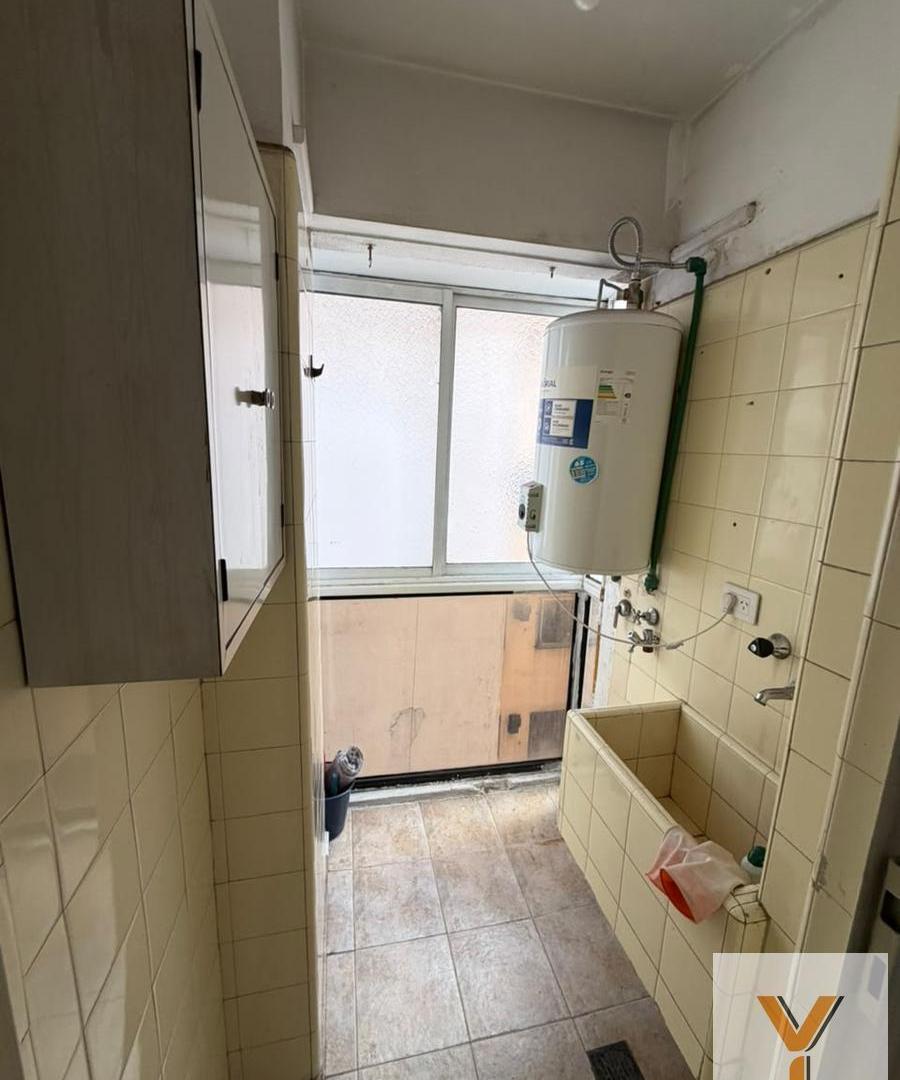 Foto de Departamento en Venta - 3 Dormitorios 1 Baño - 78mts - Caballito, imagen 2