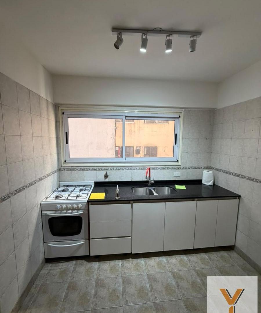 Foto de Departamento en Venta - 3 Dormitorios 1 Baño - 78mts - Caballito, imagen 3