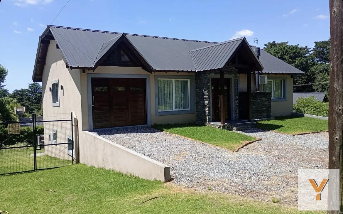 Casa en Venta - 3 Dormitorios 2 Baños - 610mts - Mar Del Plata