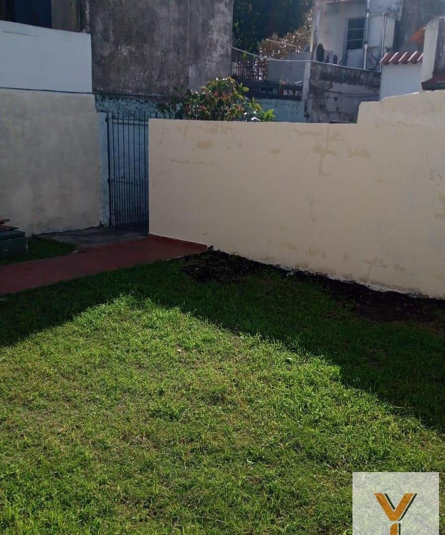 Foto de PH en venta - 1 Dormitorio 1 Baño - Cochera - 90Mts2 - Bernal, Quilmes, imagen 5
