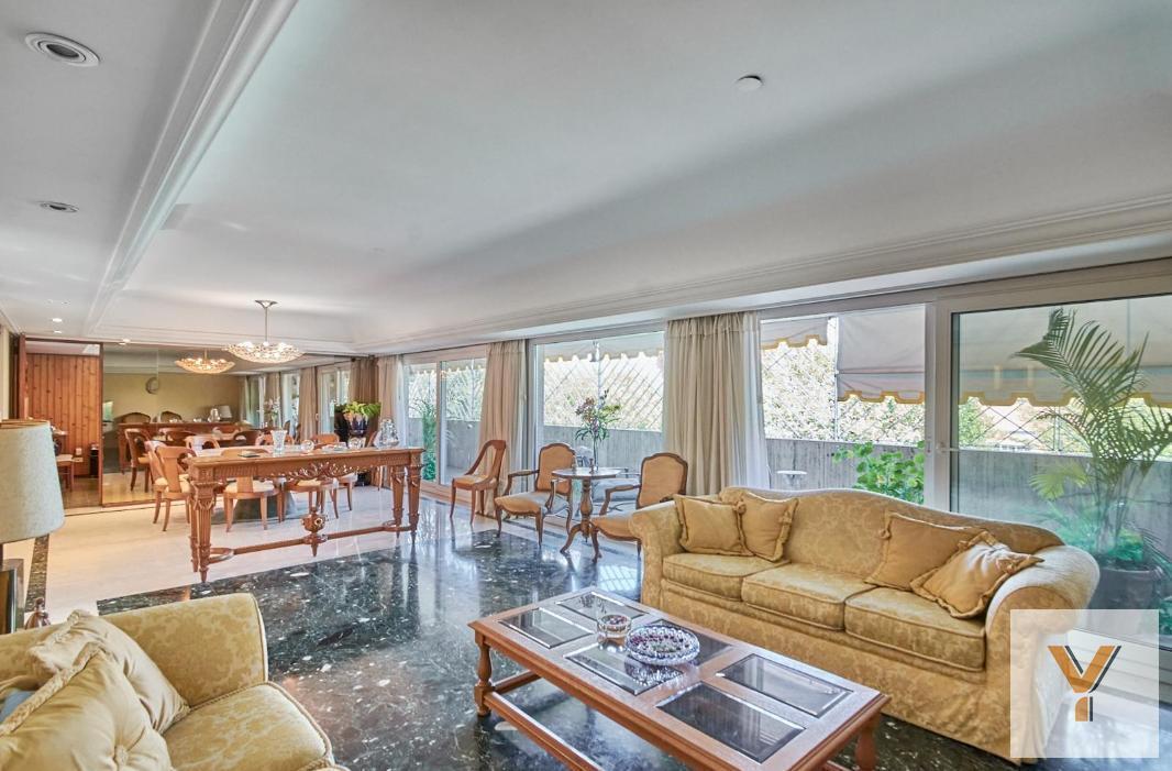 Foto de Casa en venta - 3 Dormitorios 6 Baños - River, imagen 1