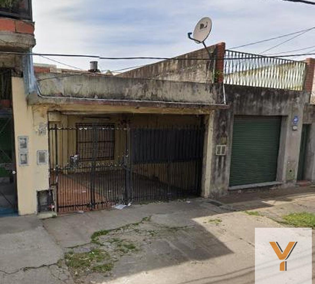 Foto de Casa en venta - 2 Dormitorios 1 Baño - General San Martín, imagen 2