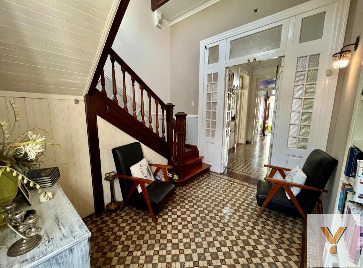 Foto de Casa en venta - 4 Dormitorios 4 Baños - Lomas de Zamora, imagen 4