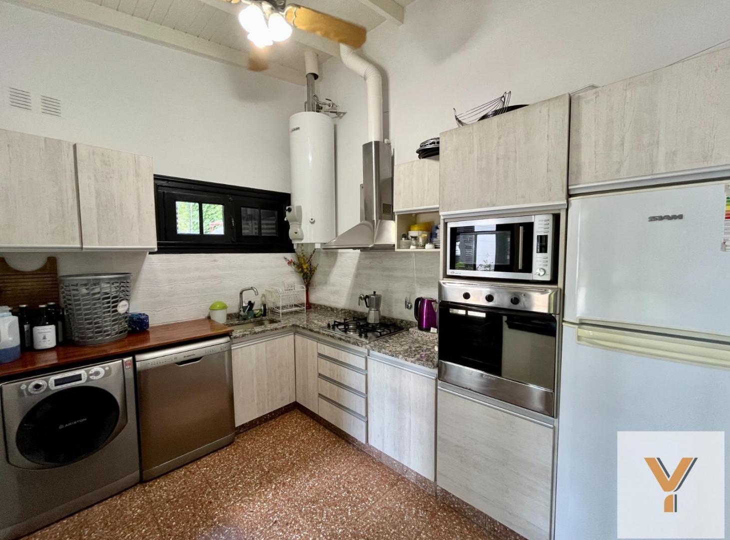 Foto de Casa en venta - 4 Dormitorios 4 Baños - Lomas de Zamora, imagen 5