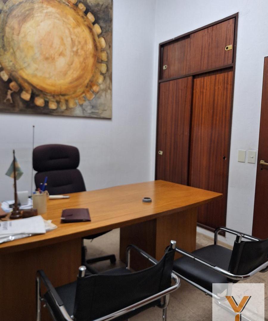 Foto de Local en Venta - 4 Dormitorios 4 Baños - 450mts - Monserrat, imagen 4