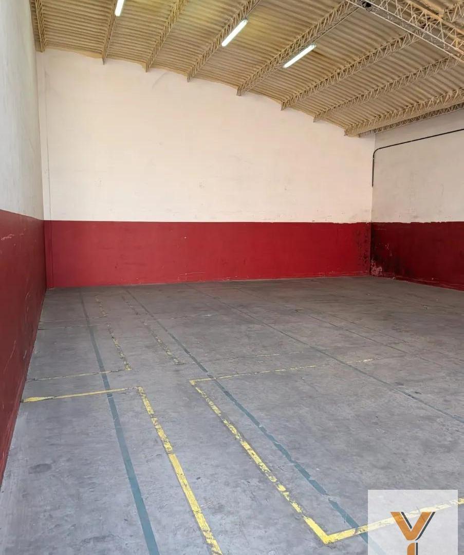 Foto de Depósito en Venta - 3 Baños - 750mts - Villa Ortuzar, imagen 1