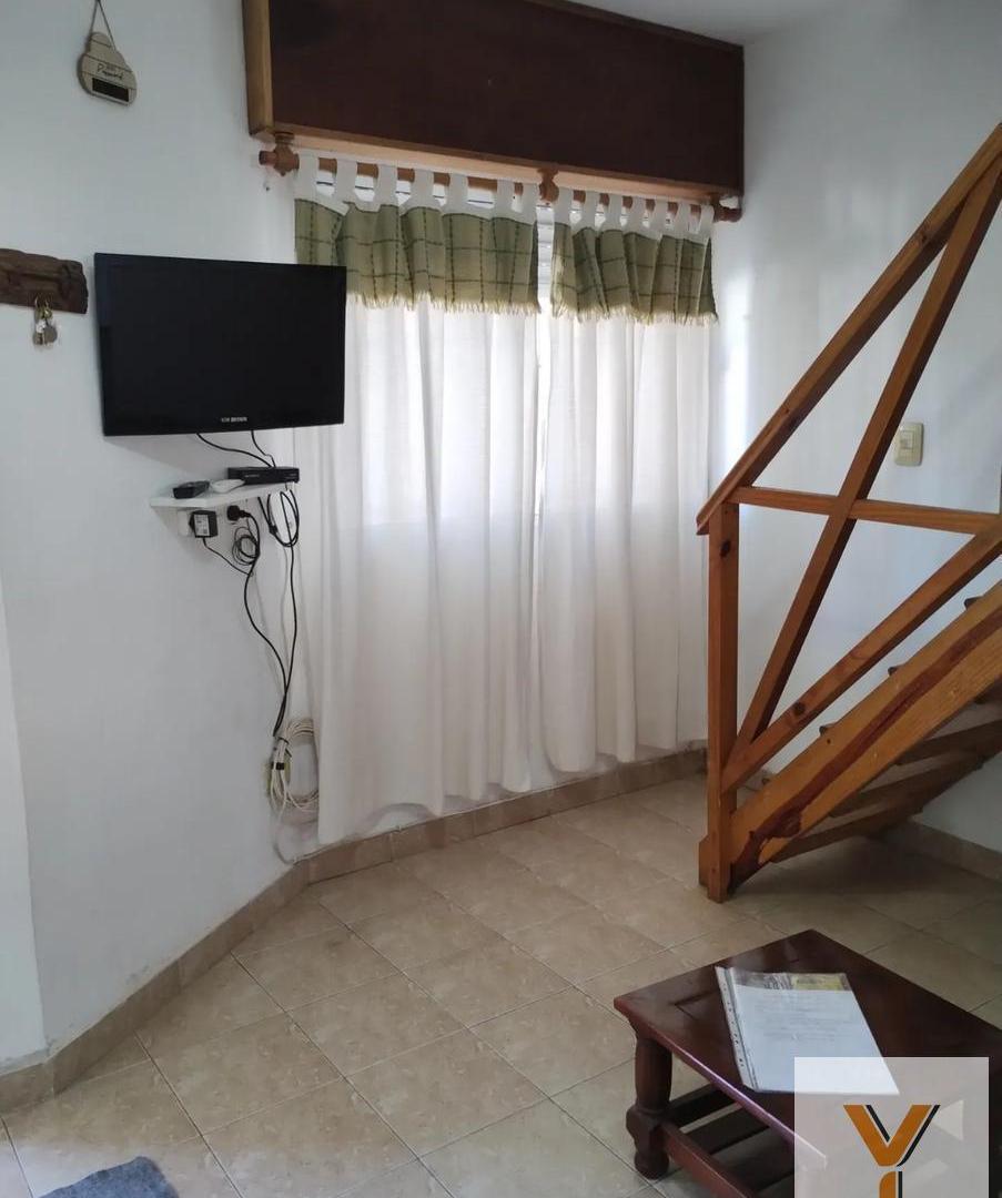 Foto de PH en venta - 2 Dormitorios 2 Baños - Santa Teresita, imagen 3