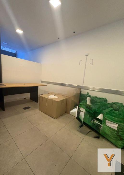 Foto de Local Comercial - 3 Plantas - Retiro, imagen 2