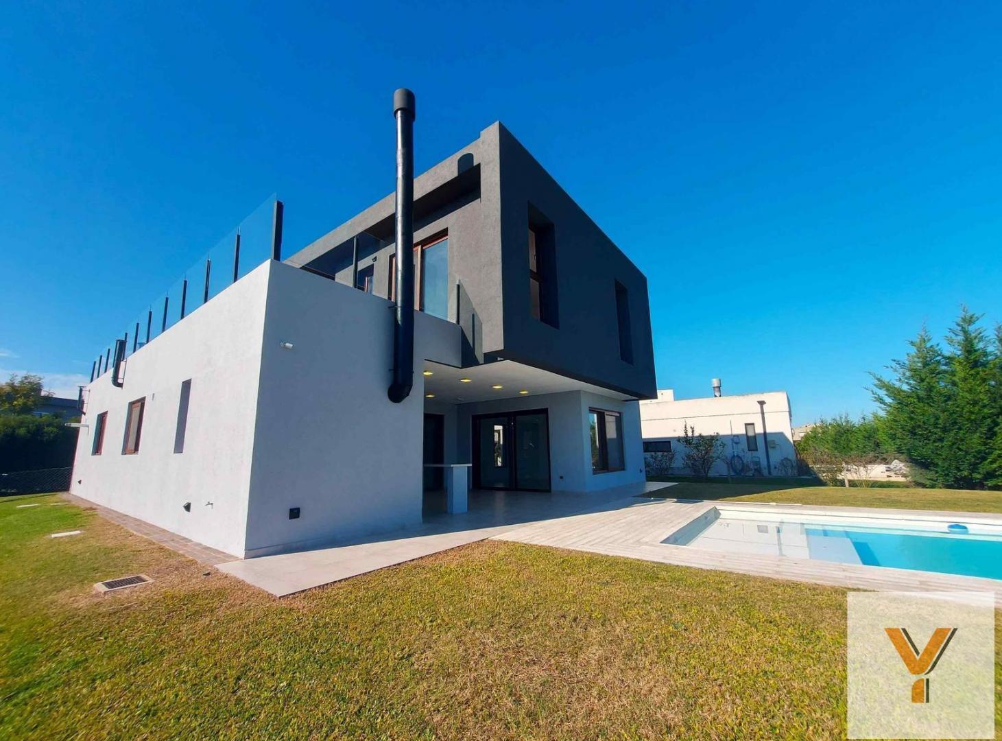 Foto de Casa en venta - 3 Dormitorios 3 Baños - Ezeiza, imagen 2