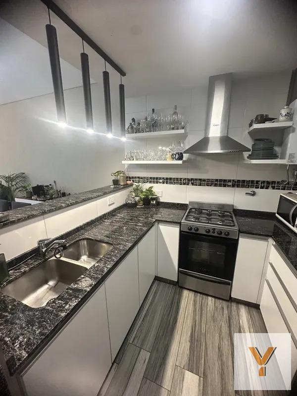 Foto de Departamento en venta - 2 Dormitorios 3 Baños - Villa Luro, imagen 2