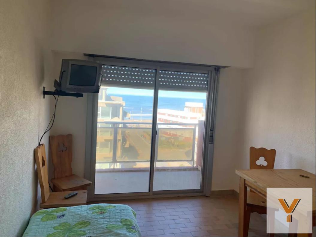 Foto de Departamento en venta - 1 Dormitorio 1 Baño - Cochera - 35mts2 - Villa, imagen 2