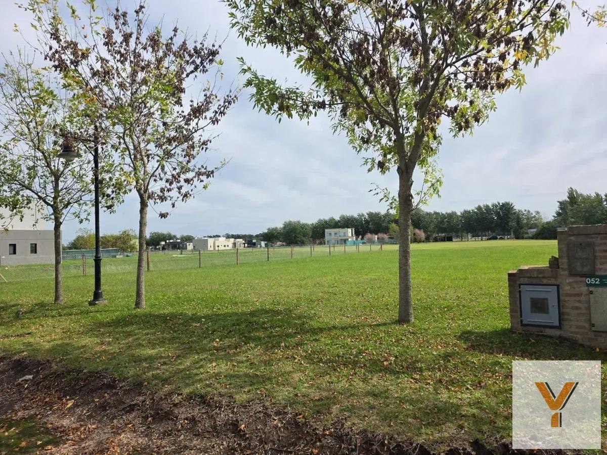 Foto de Terreno en venta - 1.032mts2 - La Plata, imagen 3