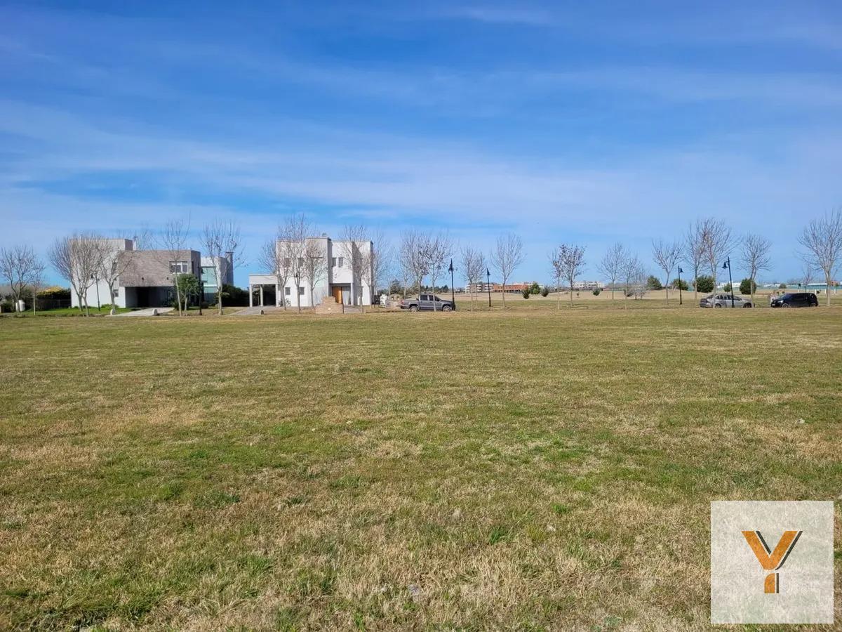 Foto de Terreno en venta - 1.032mts2 - La Plata, imagen 2