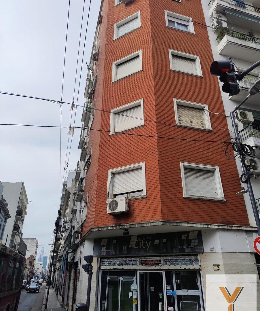 Foto de Departamento en venta - 3 Dormitorios 2 Baños - Monserrat, imagen 4