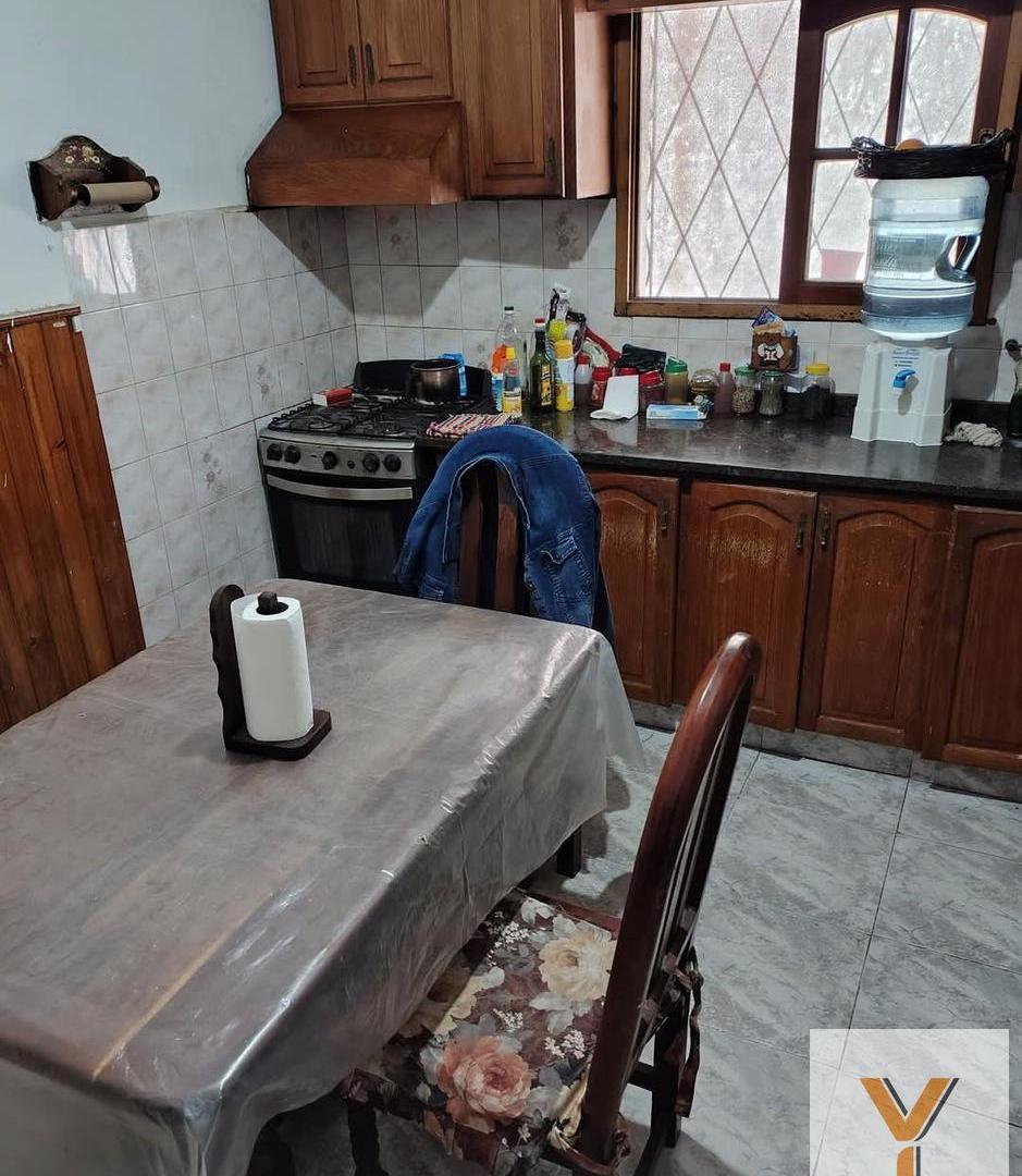 Foto de Casa en venta - 4 Habitaciones - San Miguel, imagen 3