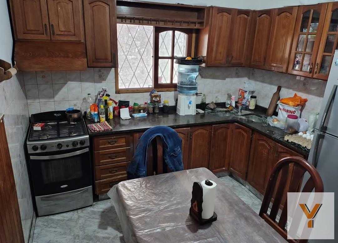 Foto de Casa en venta - 4 Habitaciones - San Miguel, imagen 2