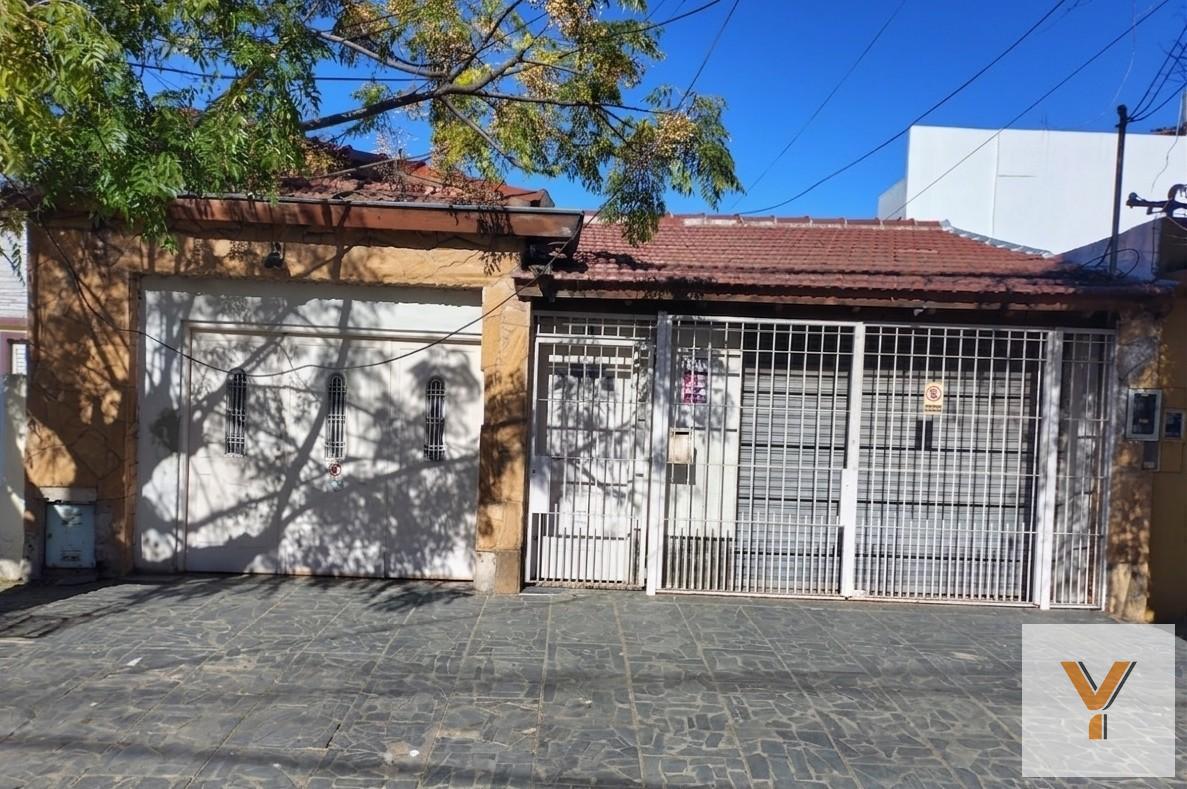 Foto de Casa en venta - 4 Habitaciones - San Miguel, imagen 1