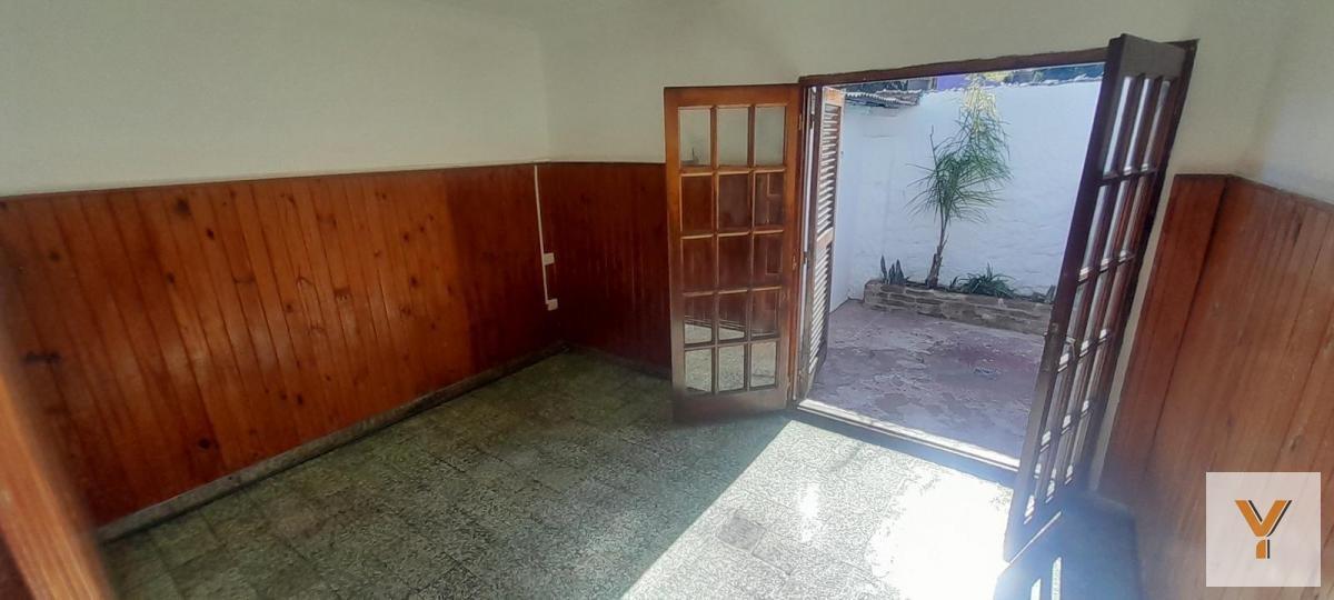 Foto de Casa en venta - 1 Dormitorio 2 Baños - La Plata, imagen 2