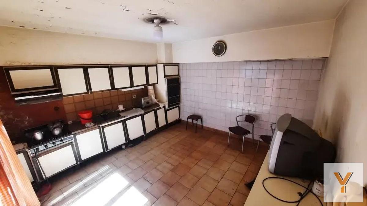 Foto de Casa en venta - 3 Dormitorios 3 Baños - Parque Avellaneda, imagen 4