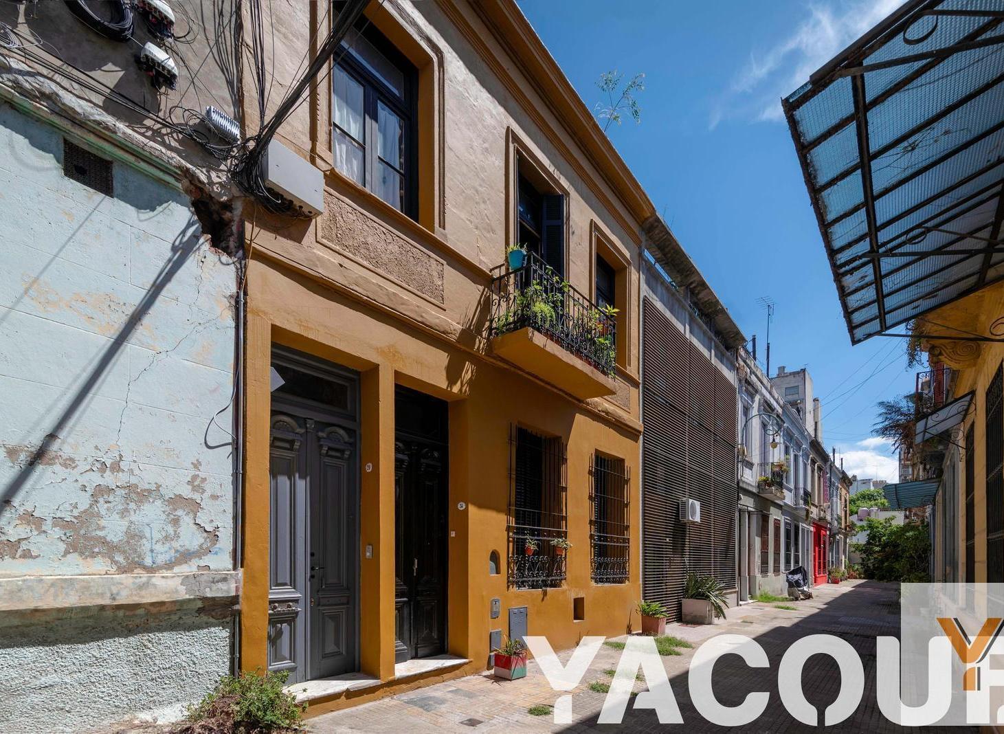 Foto de PH en venta - 4 Dormitorios 2 Baños - 270Mts2 - Almagro, imagen 1