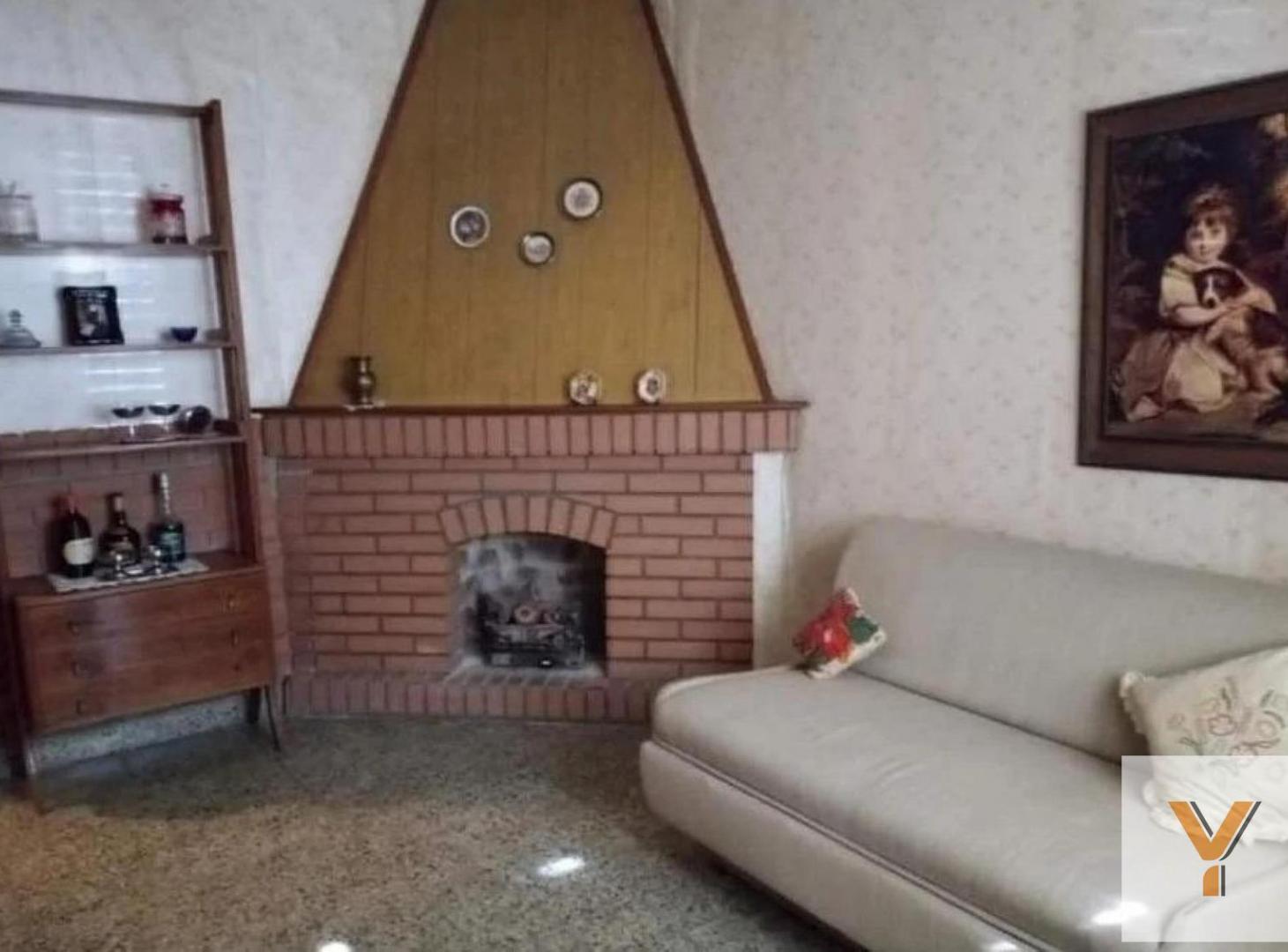 Foto de Casa en venta - 2 Dormitorios 1 Baño - Cochera - 233Mts2 - Ramallo, imagen 4