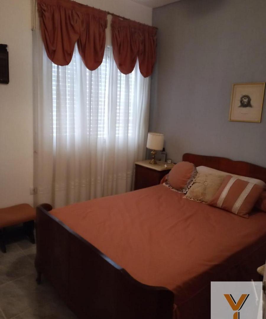 Foto de Casa en venta - 2 Dormitorios 1 Baño - Cochera - 233Mts2 - Ramallo, imagen 5