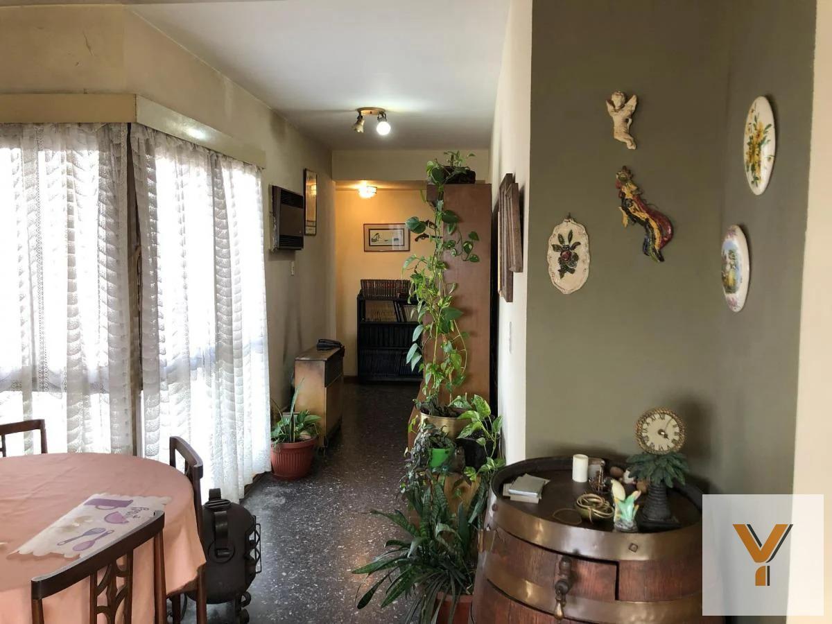 Foto de Departamento en venta - 2 Dormitorios 1 Baño - 70Mts2 - Liniers, imagen 4