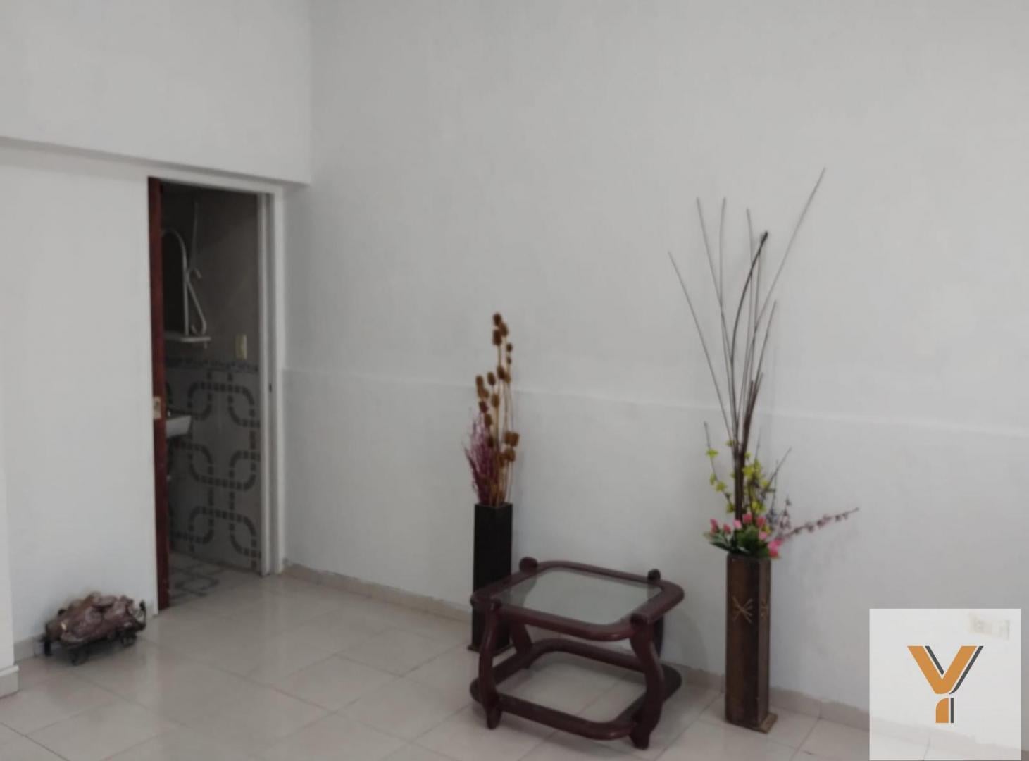 Foto de PH en venta - 1 Dormitorio 1 Baño - 45Mts2 - Caseros, imagen 2