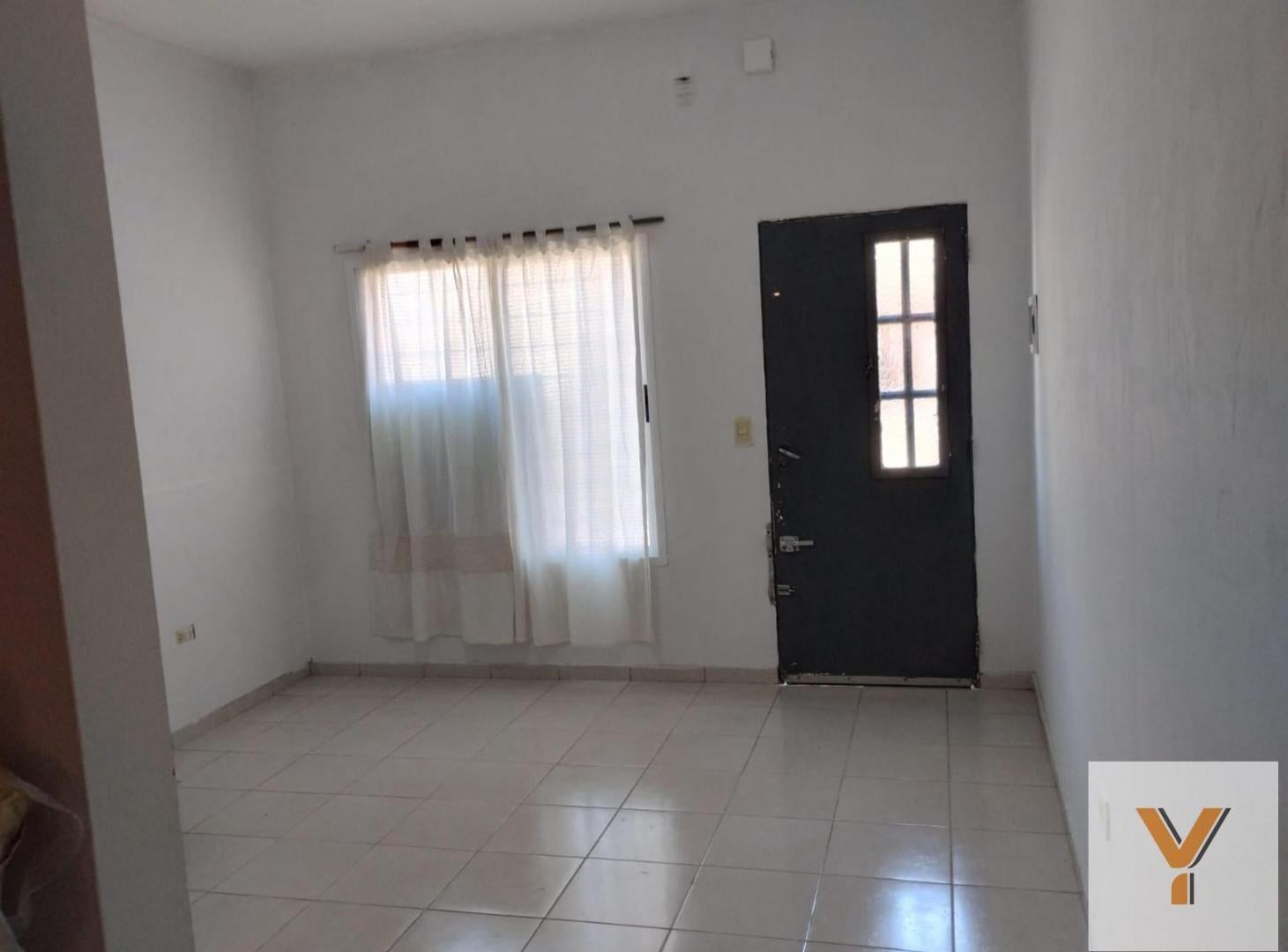 Foto de PH en venta - 1 Dormitorio 1 Baño - 45Mts2 - Caseros, imagen 1
