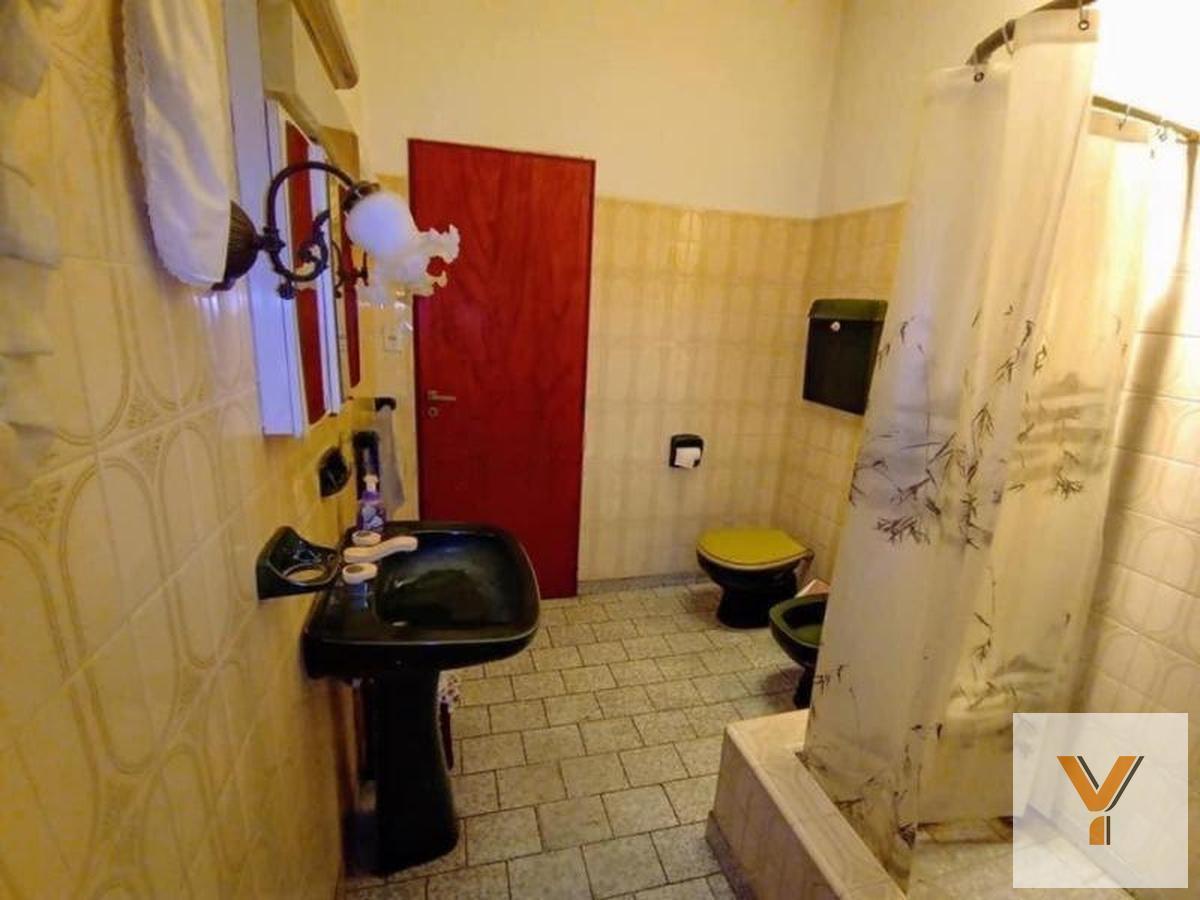 Foto de Casa en venta - 2 Dormitorios 1 Baño - La Plata, imagen 2