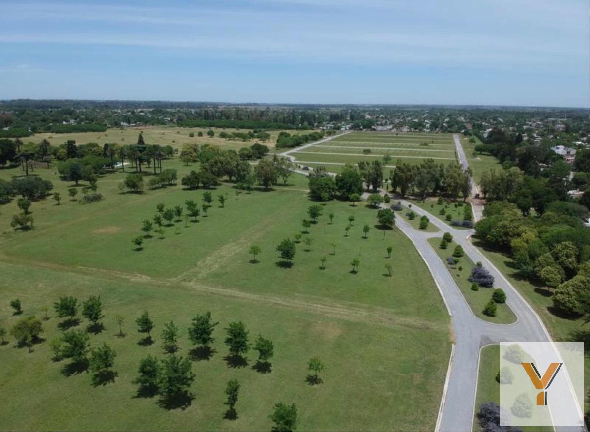 Foto de Terreno en venta - 450mts2 - Longchamps, imagen 2