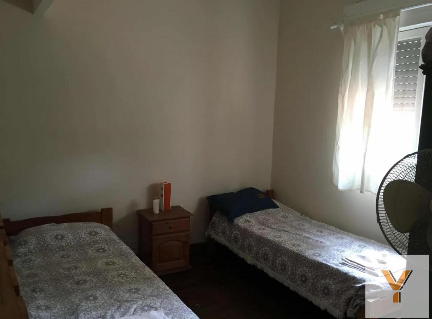 Foto de Casa en venta - 3 Dormitorios 1 Baño - Abasto, imagen 2