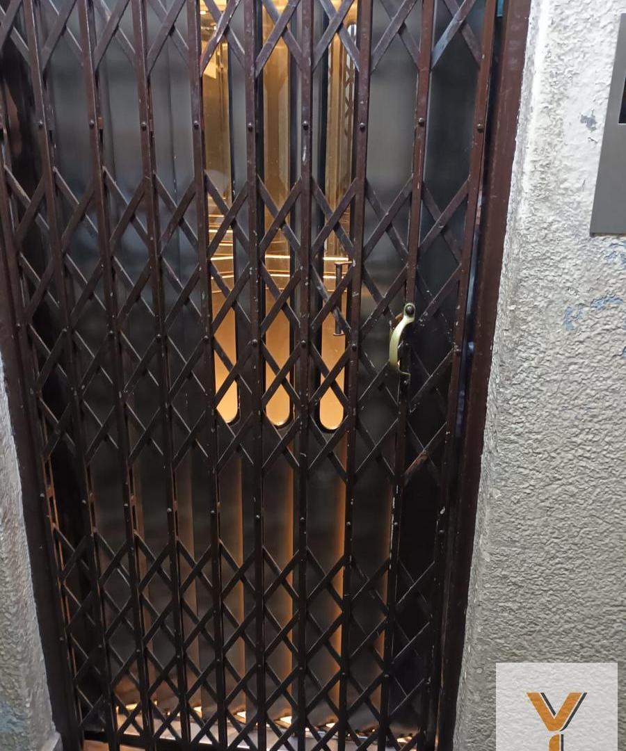 Foto de Cochera en venta - 18Mts2 - Recoleta, imagen 2